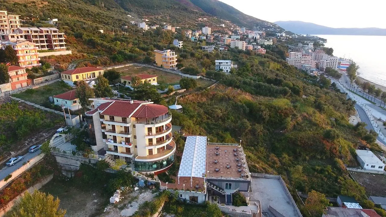 Monte-Carlo Hotel Влёра