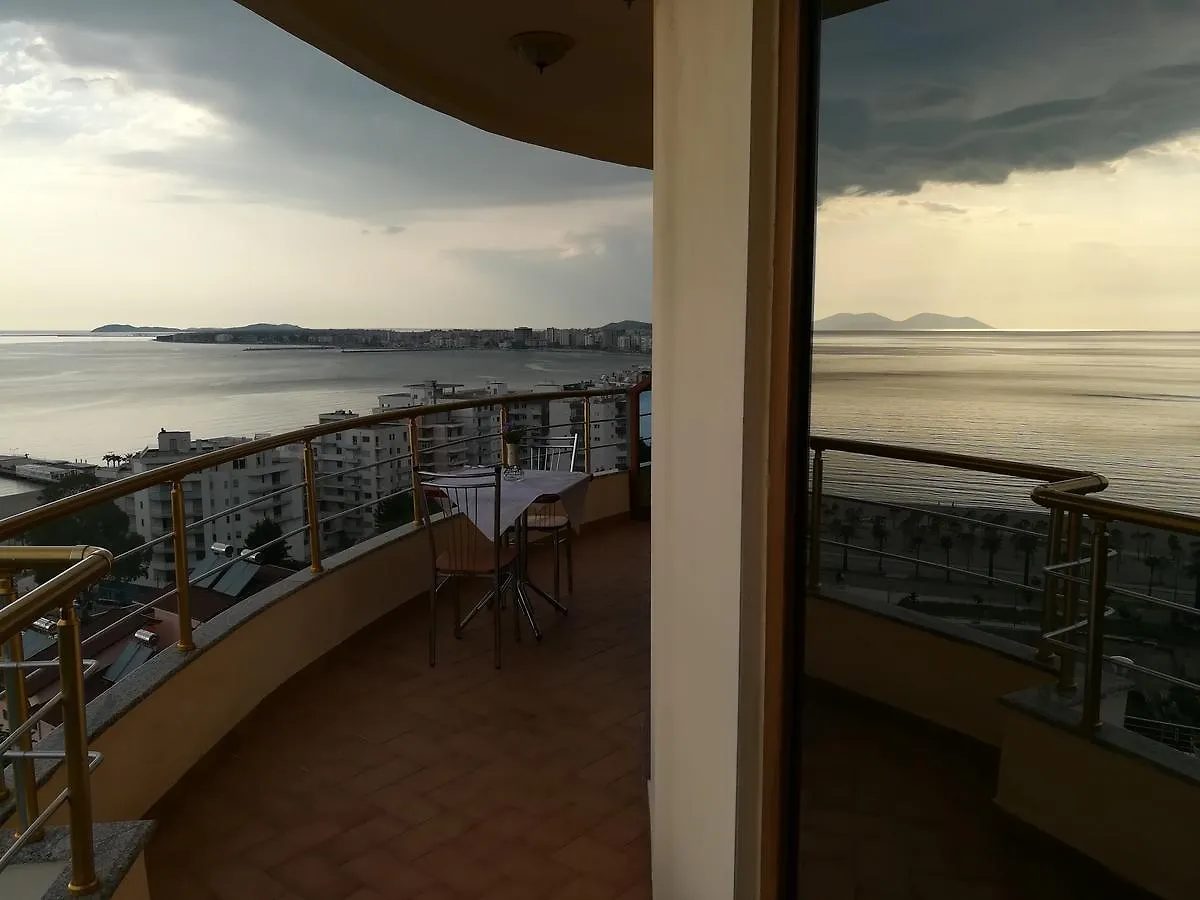 Monte-Carlo Hotel Влёра